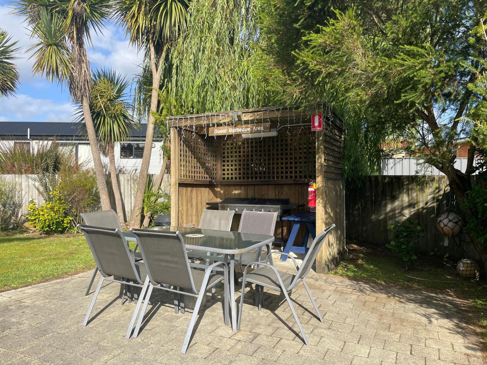 Castaway Holiday Apartments Стран Екстериор снимка