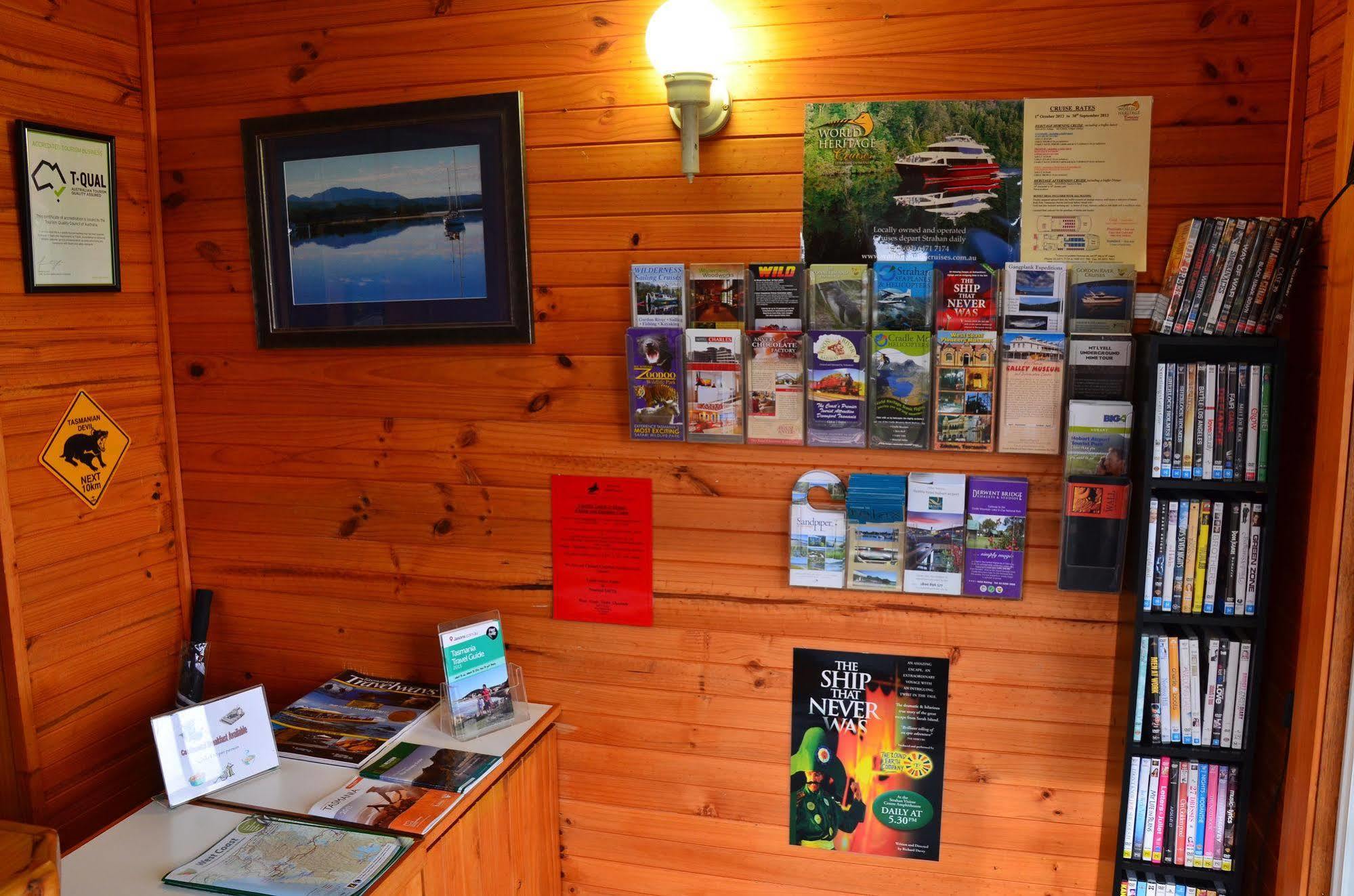 Castaway Holiday Apartments Стран Екстериор снимка