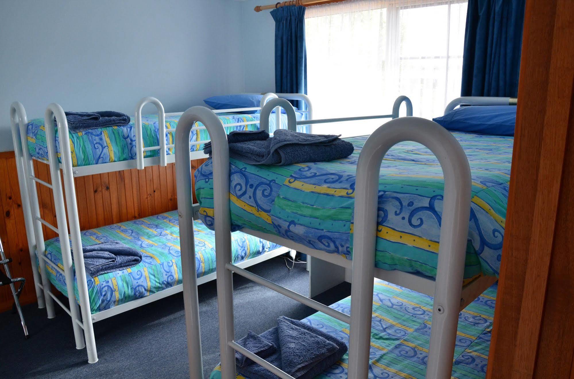 Castaway Holiday Apartments Стран Екстериор снимка