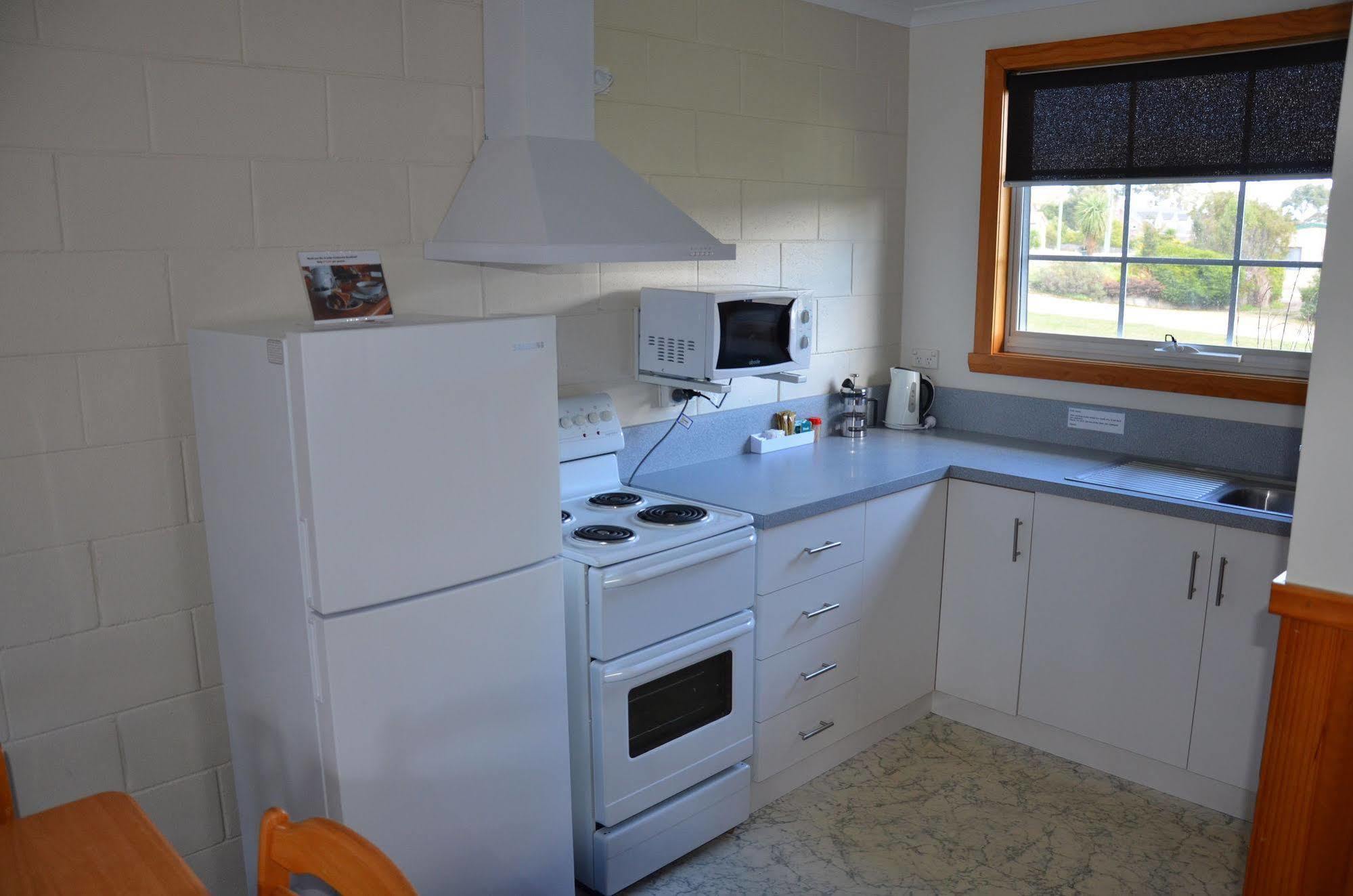 Castaway Holiday Apartments Стран Екстериор снимка